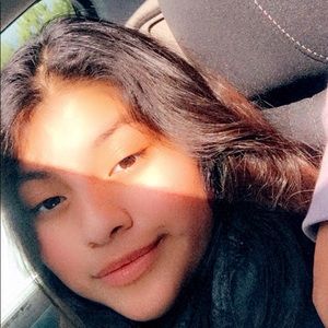 Meet your Posher, Noemi